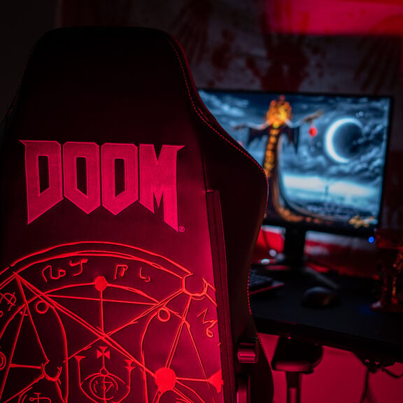noblechairs HERO DOOM Edition